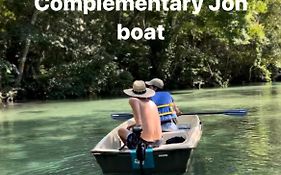 Weeki Wachee Retreat Canal Home With Hot Tub Kayaks Canoe And Boat With Trolling Motor Included